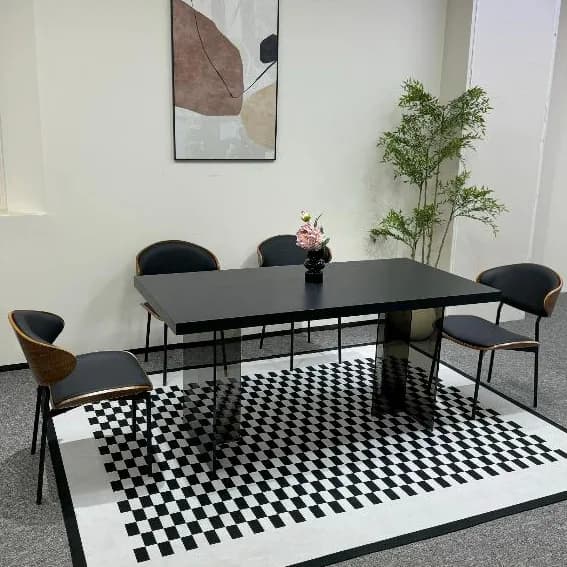 HBM-501 黑色岩板餐桌搭配暖棕餐椅與棋盤格地毯